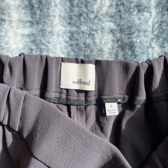 Aritiza Woman’s Ankle Cropped Straight-Leg Trousers - Picture 3 of 5